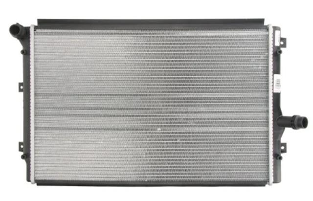 Радіатор системи охолодження двигуна DRM32017 DENSO