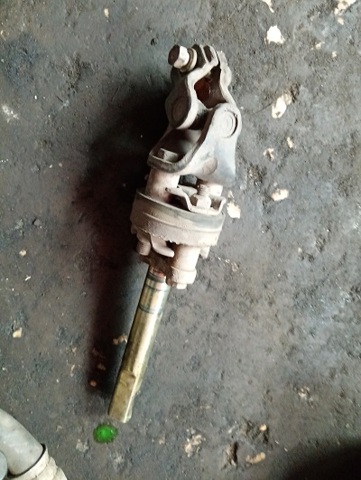 Вал рульової колонки, нижній 480808H900 NISSAN