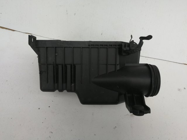 Корпус повітряного фільтра, нижня частина 281121R100 HYUNDAI