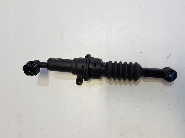Циліндр зчеплення 41600G4200 HYUNDAI