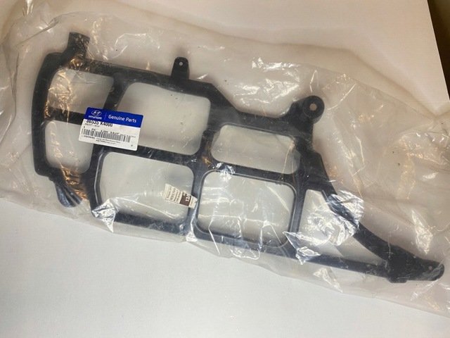 Кронштейн решітки радіатора 86535K4000 HYUNDAI