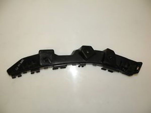 Ліве кріплення заднього бампера 866131H000 HYUNDAI