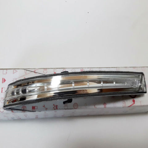Покажчик повороту дзеркала, лівий 876142T000 HYUNDAI