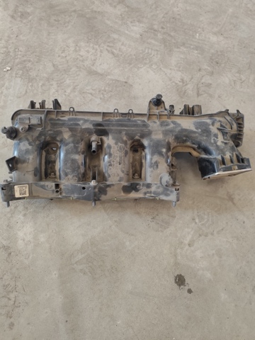Колектор впускний 140012V70A NISSAN