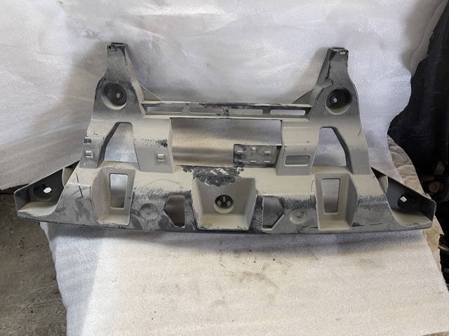 Кронштейн абсорбера заднього бампера, центральний 51127349374 BMW
