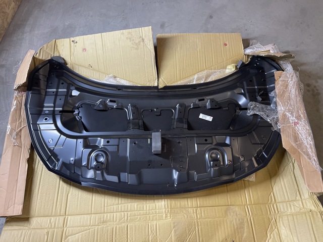 Капот F51005EFMA NISSAN