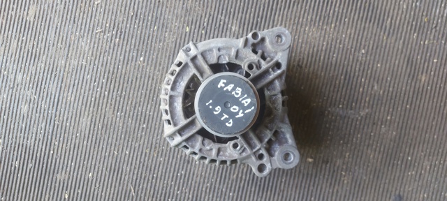 Авто генератор 028903028 VAG