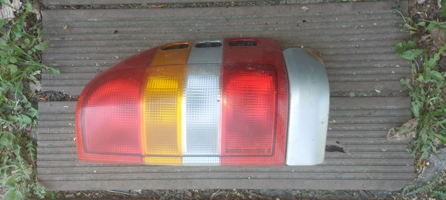 Задній правий стоп 1223007 OPEL