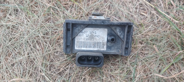 Датчик абсолютного тиску 12569240 GM