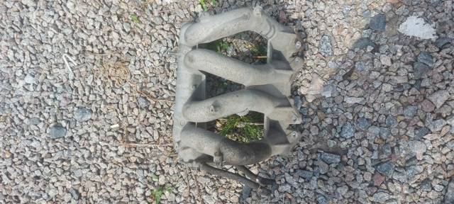 Колектор впускний 1400395F0B NISSAN