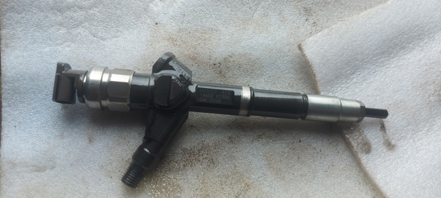Форсунки електромагнітні 16600EC00A NISSAN