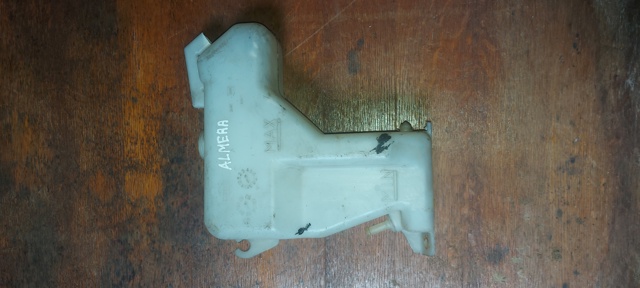 Бачок для води 21710BM410 NISSAN
