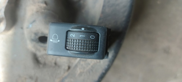 Кнопка коректора фар 251905X00A NISSAN