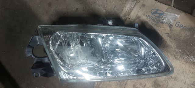 Фара основна права 26010BN025 NISSAN