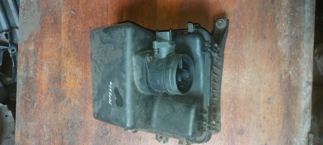 Корпус повітряного фільтра 281103E200 HYUNDAI