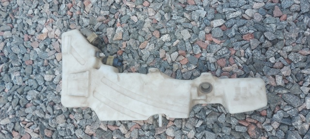 Бачок омивайки 28910EB520 NISSAN