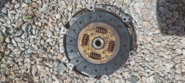 Диск зчеплення ведений 3010095F0B NISSAN