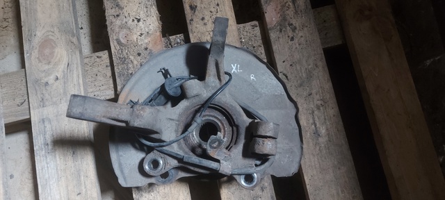 Цапфа поворотна права 3870A008 MITSUBISHI