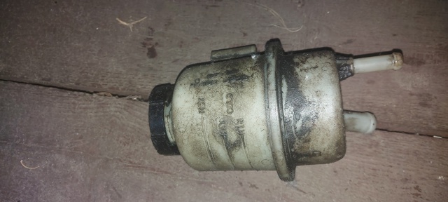 Бачки запасні (для масла) 49180EB300 NISSAN