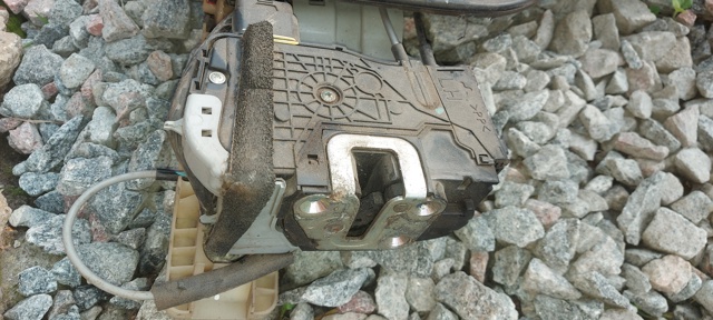 Замок дверей водія 813103K500 HYUNDAI