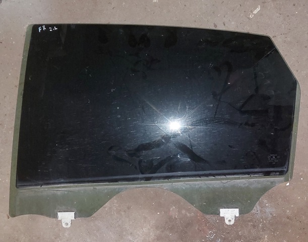 Скло задніх дверей, лівих 82301CG000 NISSAN