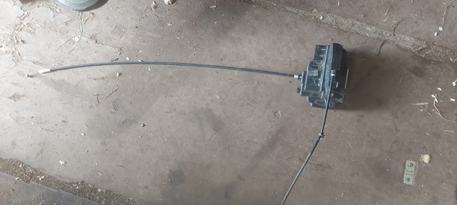 Замок задньої дверї, правої 82500EB320 NISSAN