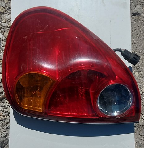 Задній правий стоп 8330A010 MITSUBISHI