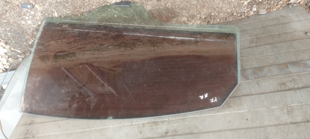 Скло задньої двері правої 834203S000 HYUNDAI