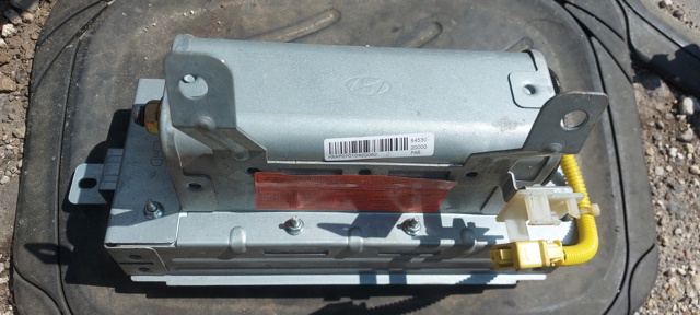Установка подушки безпеки пасажира 845302D000 HYUNDAI