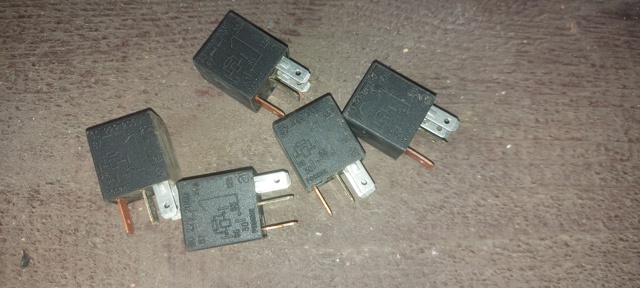 Реле поворотів 90229206 GM