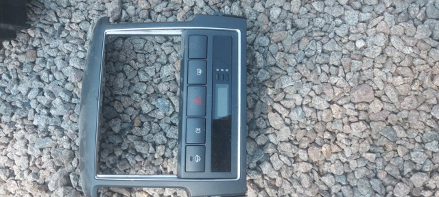 Годинники 945003E500 HYUNDAI