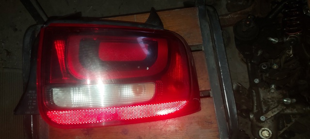 Задні ліхтарі 9800916080 PEUGEOT