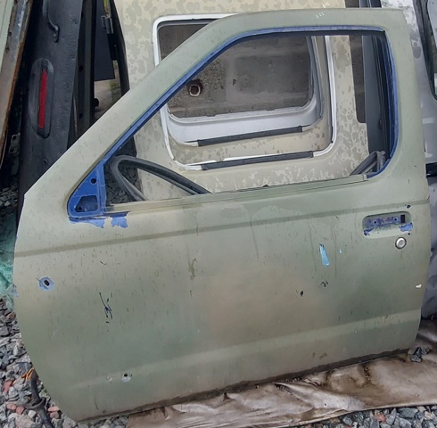 Двері кабіни H01012S400 NISSAN