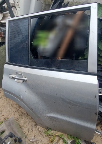 Двері пасажирські задні праві MN150368 MITSUBISHI