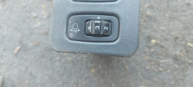 Кнопка коректора фар MR190955 MITSUBISHI