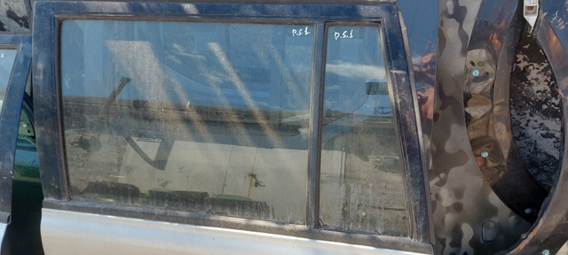 Скло задніх дверей, лівих MR237925 MITSUBISHI