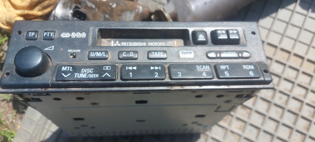 Магнітола MR337278 MITSUBISHI