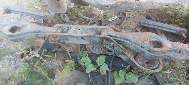 Підрамник задній MR554290 MITSUBISHI