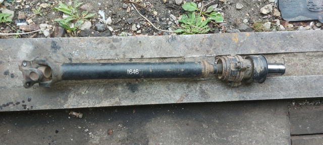 Вал карданний, передній MR580646 MITSUBISHI