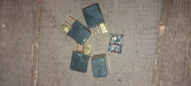 Реле стартера MR588567 MITSUBISHI