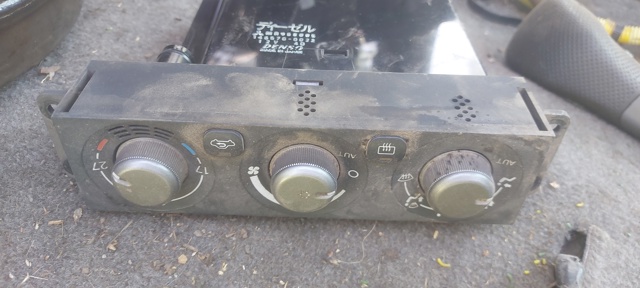 Блок управління пічкою MR958005 MITSUBISHI