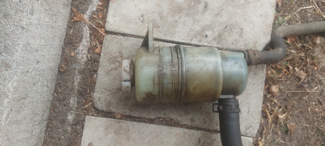 Бачок гідропідсилювача MR995028 MITSUBISHI