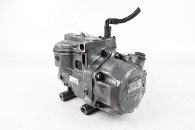 Компресор кондиціонера Toyota Auris UKP