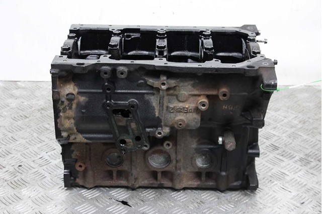 Блок циліндрів 1050B247 MITSUBISHI