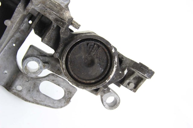 Задня подушка двигуна 11220JD200 NISSAN