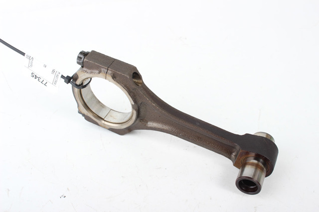 Шатун поршня ДВЗ 1320109830 TOYOTA