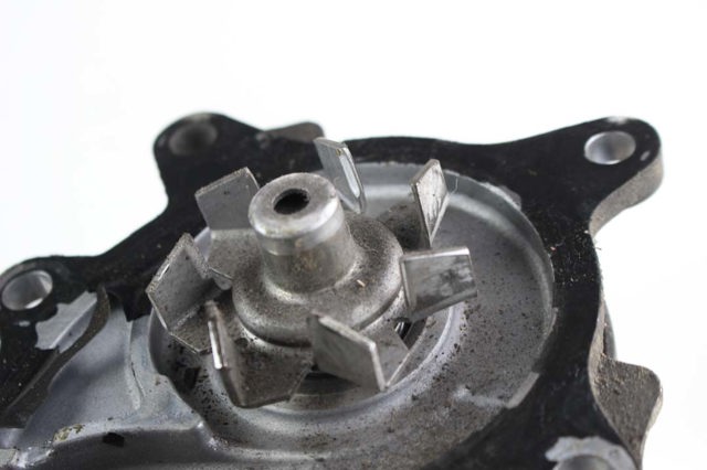 Помпа охолодження 1610009515 TOYOTA