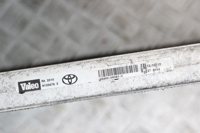 Радіатор охолодження двигуна 164000R061 TOYOTA