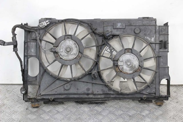 Облицювання рамки радіатора 1671137060 TOYOTA