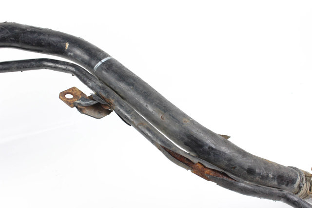 Патрубок бака, до заливної горловини 17221JG000 NISSAN